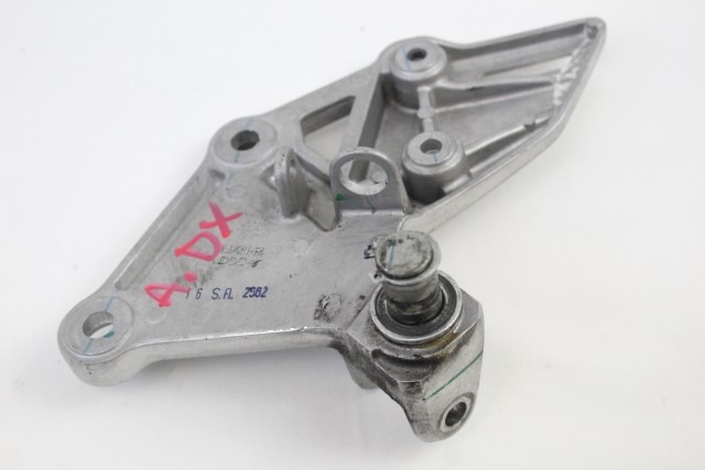 HONDA CBR 650 R 50600MKND50 STAFFA PEDANA ANTERIORE DESTRA RH01 19 - 20 FRONT RIGHT FOOTREST HOLDER