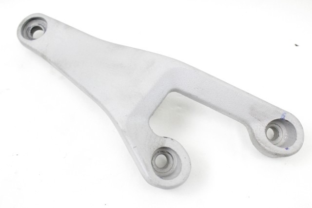 HUSQVARNA SVARTPILEN 125 28303014000BM SUPPORTO MOTORE DESTRA 21 - 23 RIGHT ENGINE BRACKET