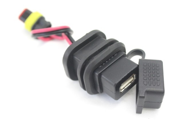 VESPA PRIMAVERA 125 1D003323 PRESA USB 21 - 24 USB SOCKET