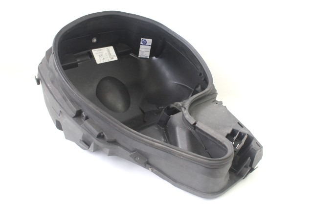 SUZUKI BURGMAN UH 125 9221103H01291 9222103H02291 VASCA SOTTOSELLA POORTACASCO 06 - 12 LUGGAGE BOX 9222103H01291