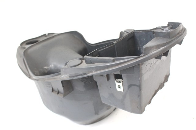 PIAGGIO LIBERTY 50 2T 622597 VASCA SOTTOSELLA PORTACASCO 04 - 15 HELMET COMPARTMENT 574481 575782 623347 