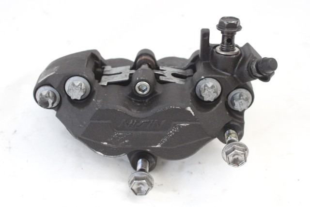 KAWASAKI Z 900 430800131DJ PINZA FRENO ANTERIORE DESTRA ZR900F 2022 FRONT RIGHT BRAKE CALIPER PICCOLI SEGNI DI USURA