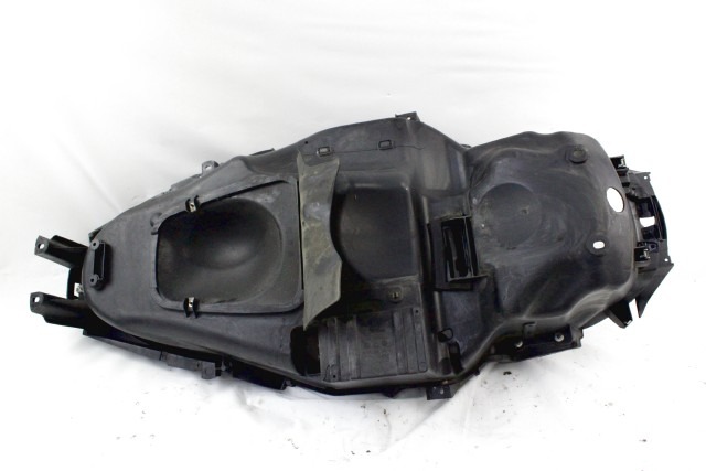 PIAGGIO MP3 250 655490 VASCA SOTTOSELLA PORTACASCO 06 - 11 HELMET COMPARTMENT