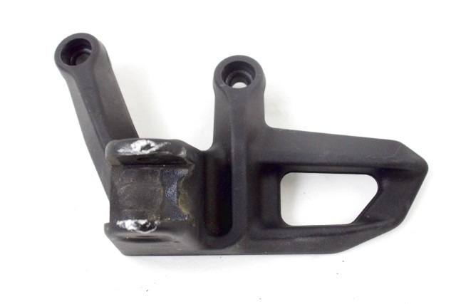 KTM 1050 ADVENTURE 6030304800033S STAFFA PEDANA POSTERIORE SINISTRA 15 - 16 REAR LEFT FOOTREST BRACKET CON GRAFFIO