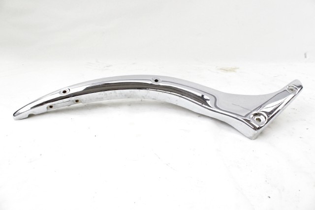 SUZUKI INTRUDER VL 800 4161041F00 SUPPORTO PARAFANGO MANIGLIA DESTRA 09 - 17 REAR FENDER RIGHT BRACKET