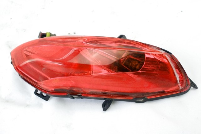 PIAGGIO MEDLEY 125 1D001118 FARO POSTERIORE SINISTRA 16 - 19 LEFT TAILLIGHT