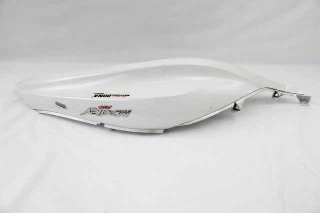 PIAGGIO MEDLEY 125 1B001702 CARENA POSTERIORE SINISTRA 16 - 19 REAR LEFT FAIRING