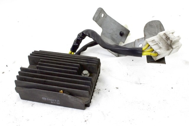 PIAGGIO VESPA GTS 300 SUPER 641709 REGOLATORE DI TENSIONE 08 - 16 RECTIFIER