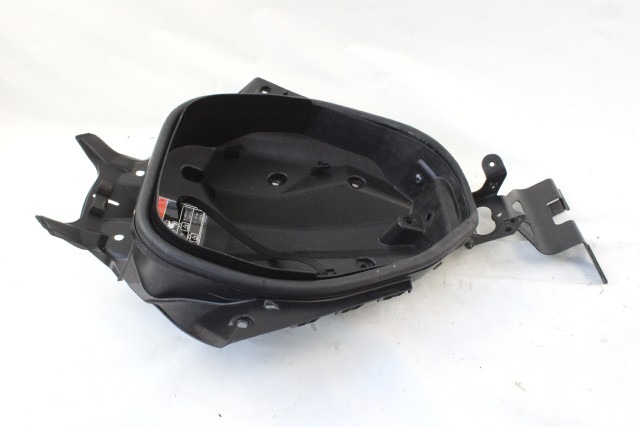 HONDA NC 750 X 64105MKAD80 VASCA PORTAOGGETTI RC90 18 - 20 BOX