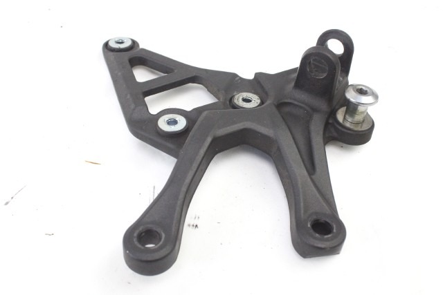 KAWASAKI Z 900 35063139918R STAFFA PEDANA ANTERIORE SINISTRA ZR900F 2023 FRONT LEFT FOOTREST HOLDER 