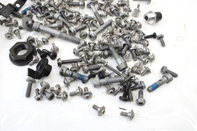 BMW C EVOLUTION SET BULLONERIA VITI GENERICO K17 13 - 19 BOLTS SET