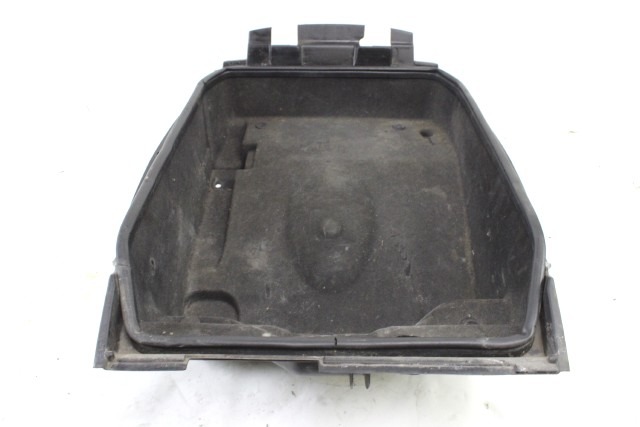 SUZUKI BURGMAN AN 400 9221114F01 VASCA SOTTOSELLA PORTACASCO 99 - 00 HELMET BOX