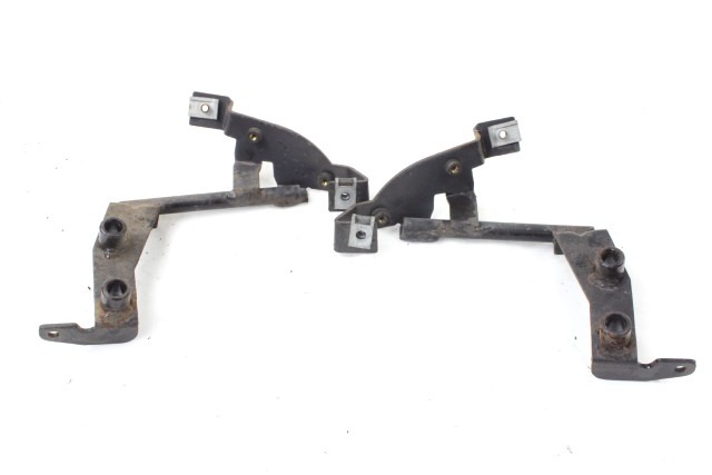 APRILIA SCARABEO 200 GT AP8146952 AP8146615 SUPPORTI PARABREZZA 01 - 04 WINDSHIELD BRACKETS