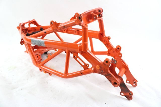 KTM 125 DUKE 93003001100EB TELAIO CON DOCUMENTI 21 - 23 FRAME WITH DOCUMENTS 93003001000EB DANNEGGIATO