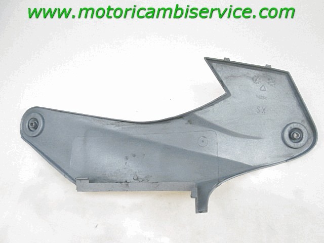 CARENAGE LATERALE OEM N. 1-000-297-015 PI?CES DE  D'OCCASION  MOTO MALAGUTI MADISON T 150 (1999-2001) D?PLACEMENT 150 cc ANN?E DE CONSTRUCTION  2000