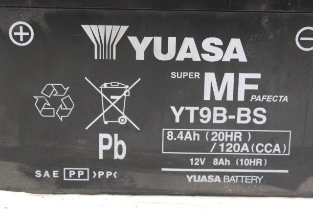 BATTERIA PER MOTO YUASA SUPER MF PAFECTA YT9B-BS 12V 8AH 120A BATTERY