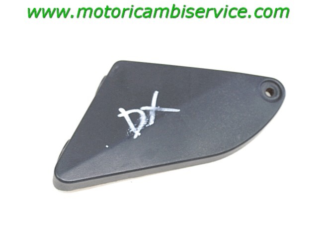 FAIRING LAT?RAL / ATTACHEMENT OEM N. 46637687692 PI?CES DE  D'OCCASION  MOTO BMW K72 F 800 GS (2006 - 2017) D?PLACEMENT 800 cc ANN?E DE CONSTRUCTION  2009